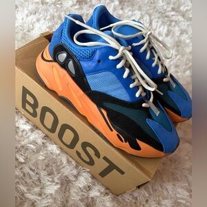 Adidas Yeezy Boost 700
